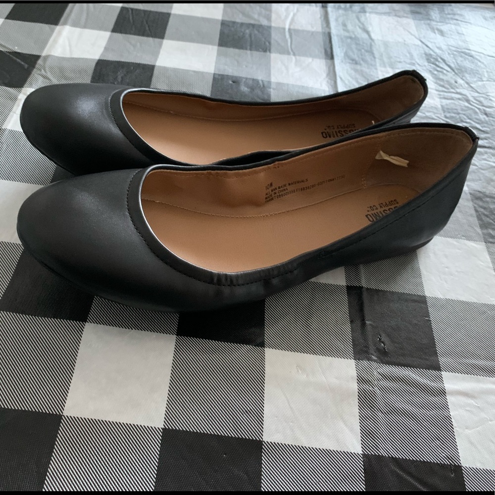 Black Ballet Flats